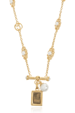 Necklace with pearls
