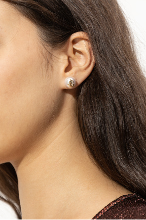 Pearl earrings od Jimmy Choo
