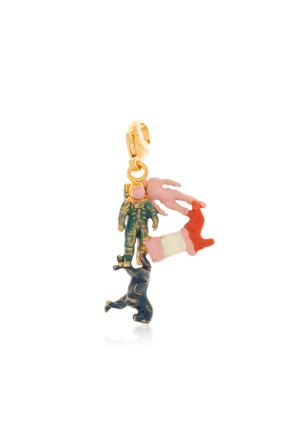 Pendant with the letter 'P'