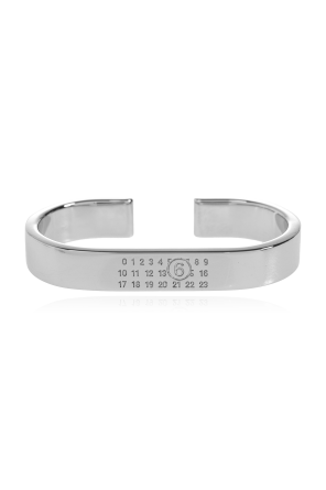 Double ring with engraved logo