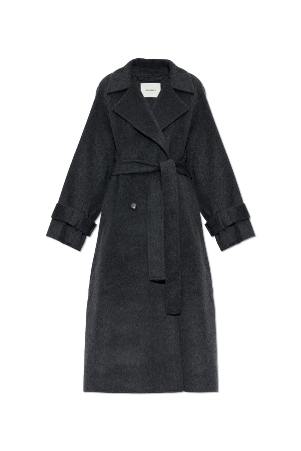 Wool coat ‘Double’ od Lisa Yang