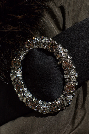 Saint Laurent Seidenmantel mit Gürtel