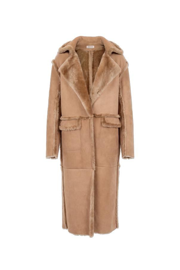 Long sheepskin coat od The Mannei