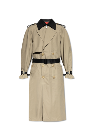 Coat with collar