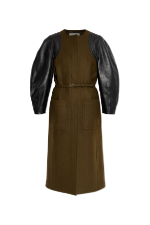 Abrigo de lana con mangas de cuero