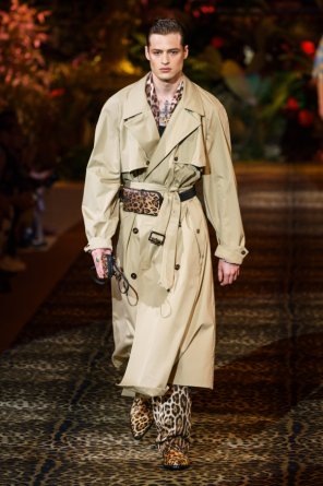 Dolce and Gabbana spring 18 Coat with belt