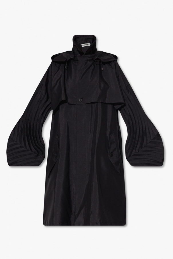 Issey Miyake BLACK Coat with ribbed sleeves
