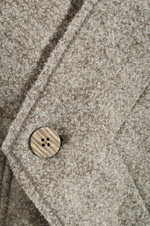Issey Miyake Chaqueta con bufanda desmontable