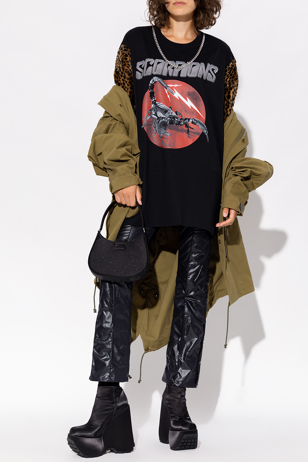 Jump into the world of kidcore Oversize parka