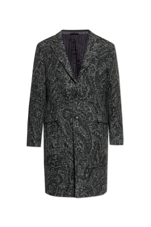 Coat with open lapels