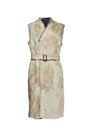 Coat with short sleeves