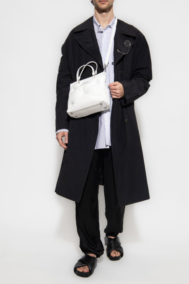 Download the updated version of the app Oversize coat