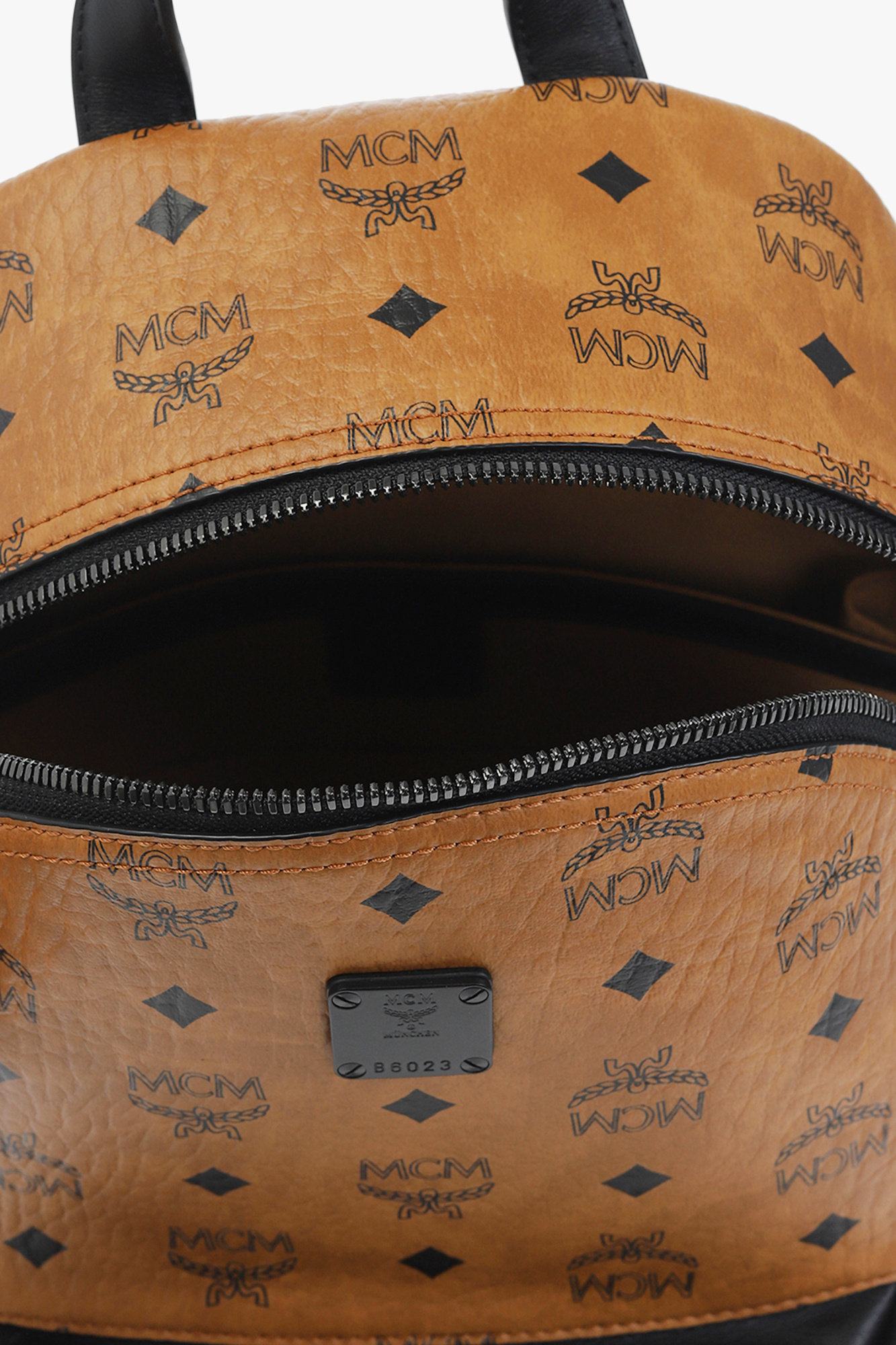 CamaragrancanariaShops Gabon - Brown 'Stark' backpack with logo MCM - Beige  Leather Wild Stitch Boston Bag Small