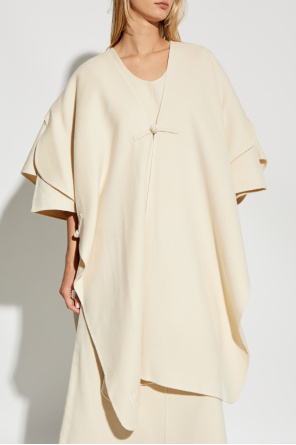 By Malene Birger Poncho Robertas