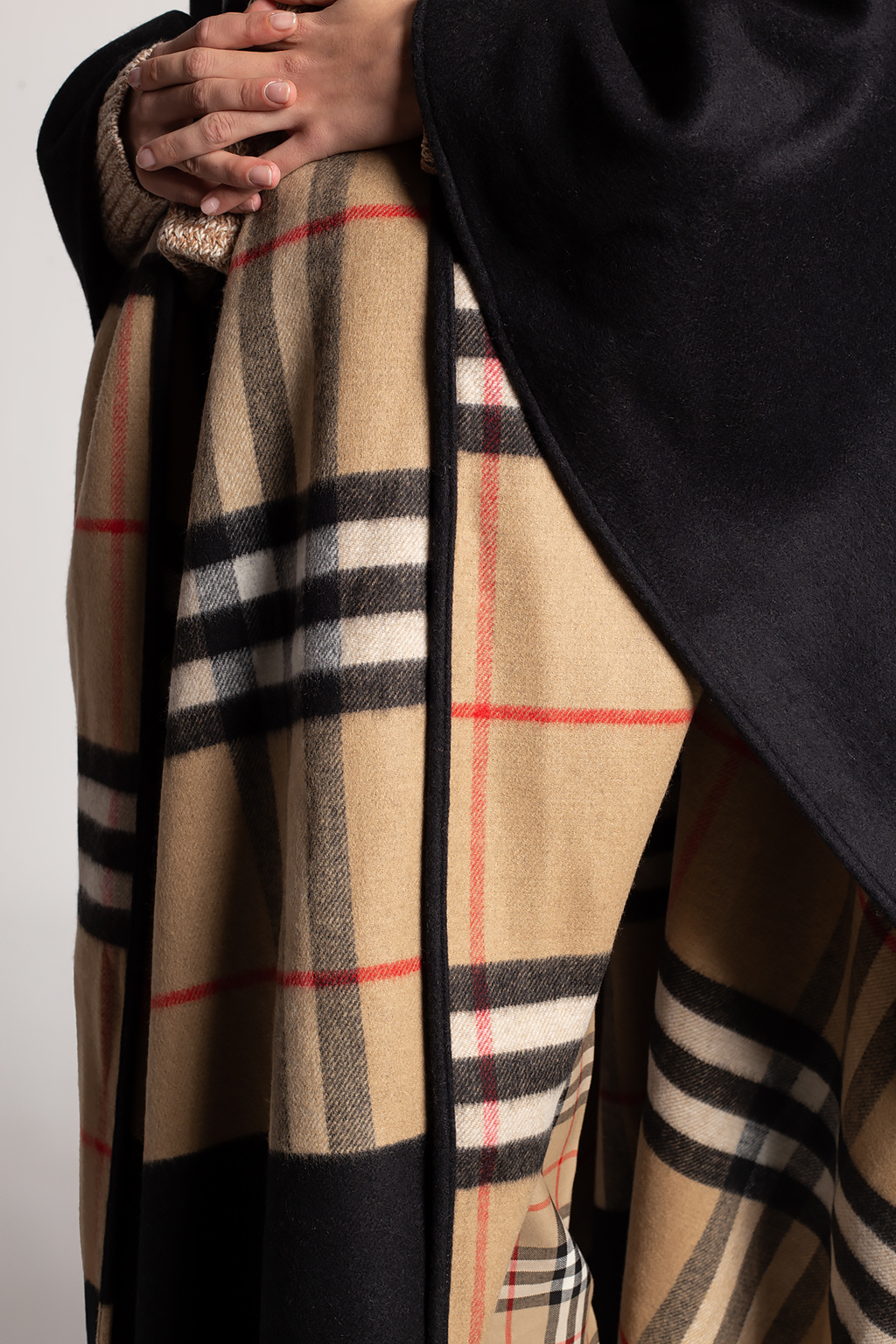 Wool & cashmere poncho Burberry - Burberry monogram-print car coat -  IetpShops Malta