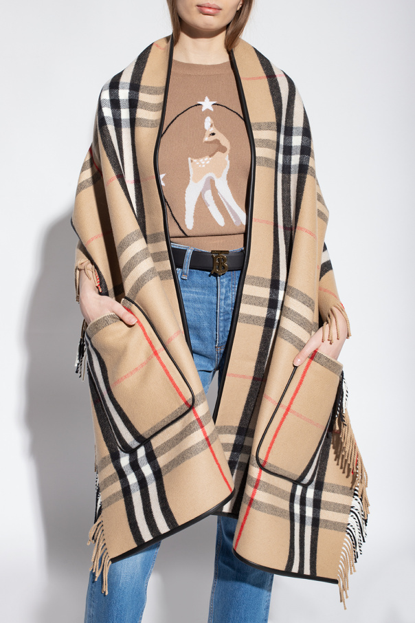 Burberry Scarf with pockets