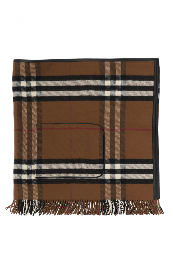 Burberry Scarf with pockets