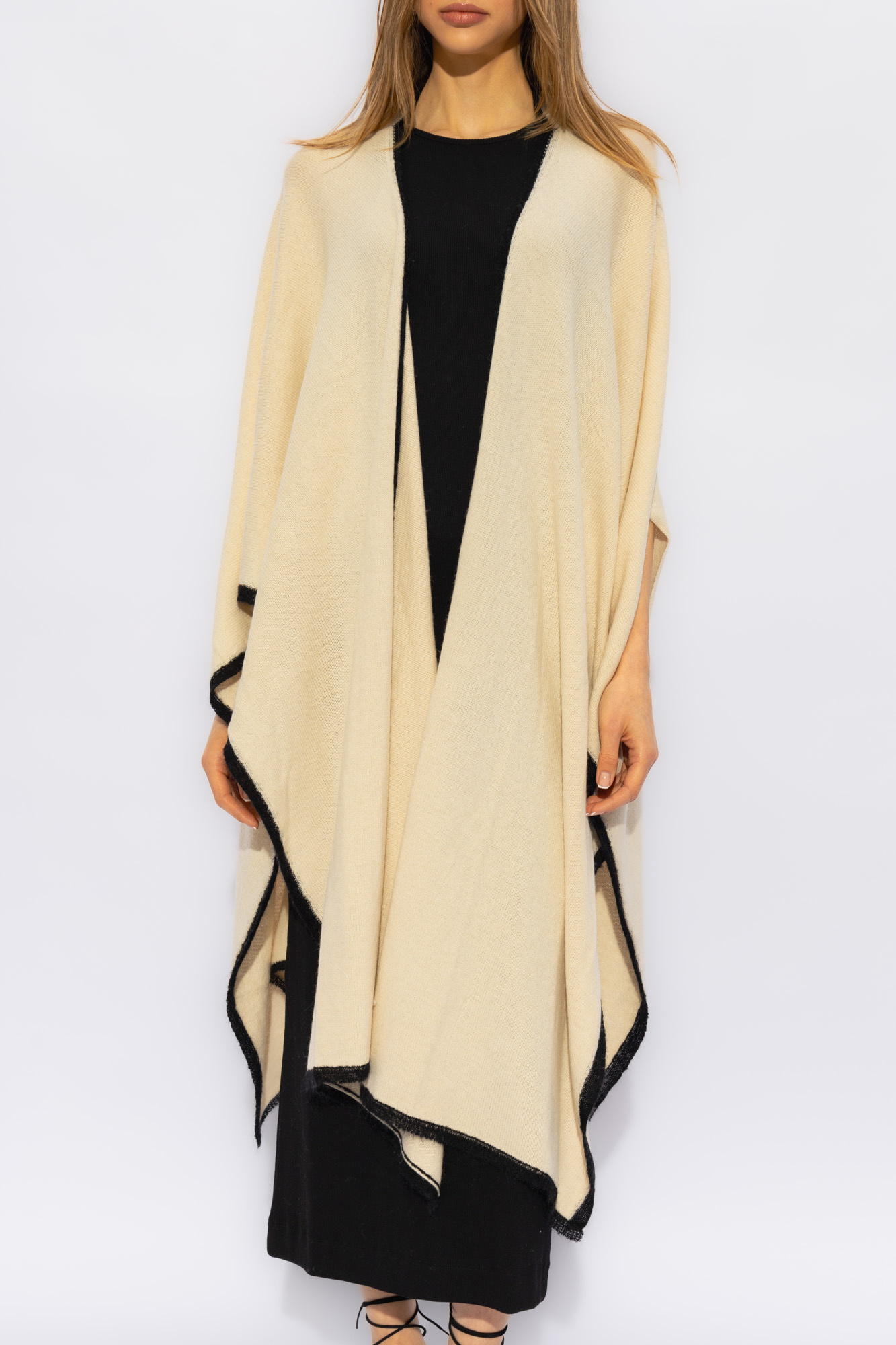 By Malene Birger ‘Kassira’ poncho