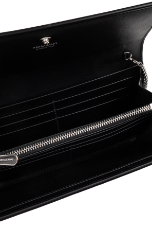 FERRAGAMO Cartera de cuero con cadena