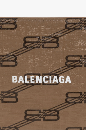 Balenciaga HOTTEST TRENDS FOR THE AUTUMN-WINTER SEASON