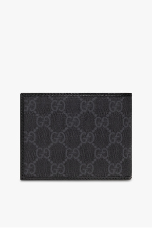 Gucci Embossed Gucci logo to temples