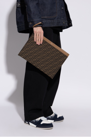 Handheld pouch od Fendi