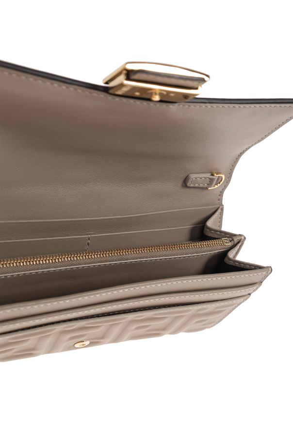 Fendi Portemonnaie „Baguette Continental“ an der Kette