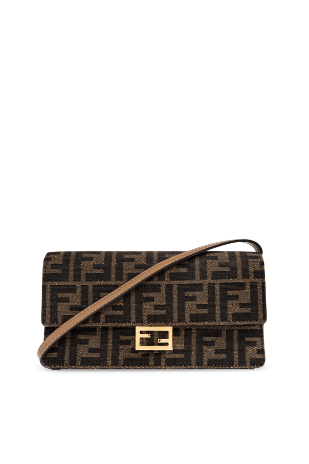 Baguette belt wallet od Fendi