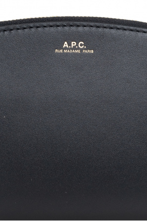 A.P.C. Composition / Capacity
