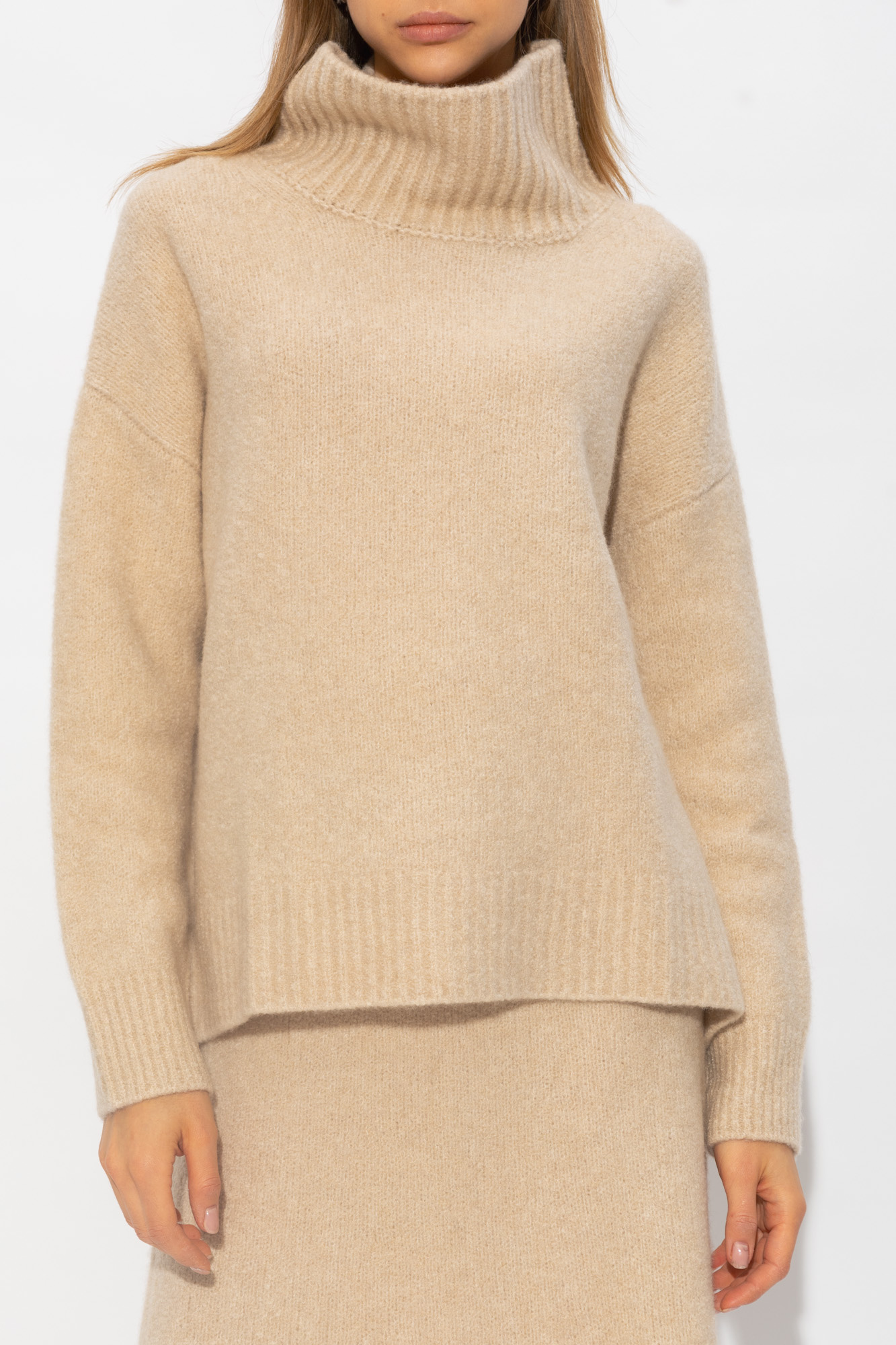 Lisa Yang ‘Elwinn’ turtleneck sweater