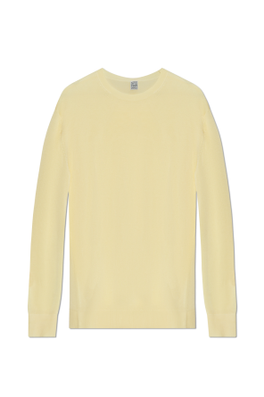Long sweater with a round neckline