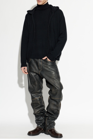 Turtleneck 'aksel' od Lisa Yang