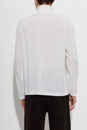 Lisa Yang Cashmere Turtleneck ‘Quentin’