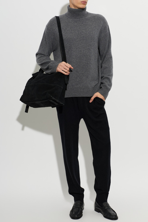 Lisa Yang Cashmere Turtleneck ‘Faron’