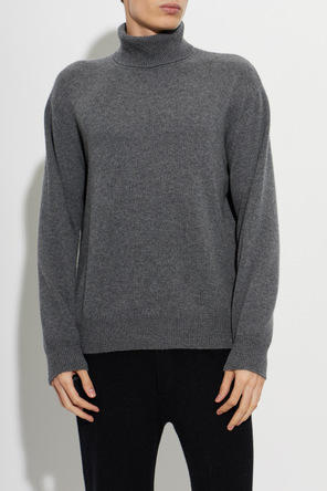 Lisa Yang Cashmere Turtleneck ‘Faron’
