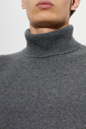 Lisa Yang Cashmere Turtleneck ‘Faron’