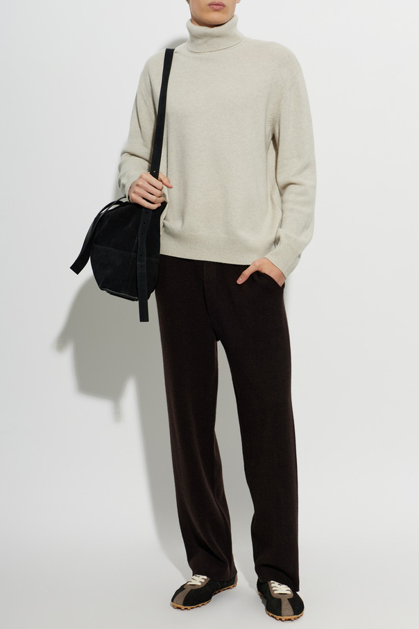 Lisa Yang Cashmere Turtleneck ‘Faron’