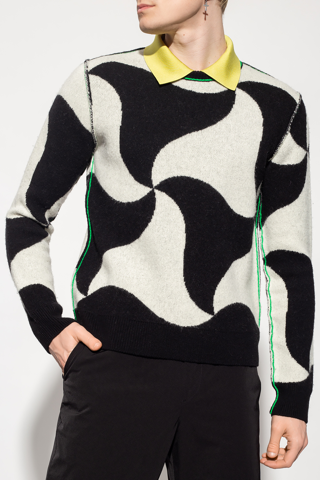 bottega Clutch Veneta Sweater with ‘Wavy Triangle’ pattern
