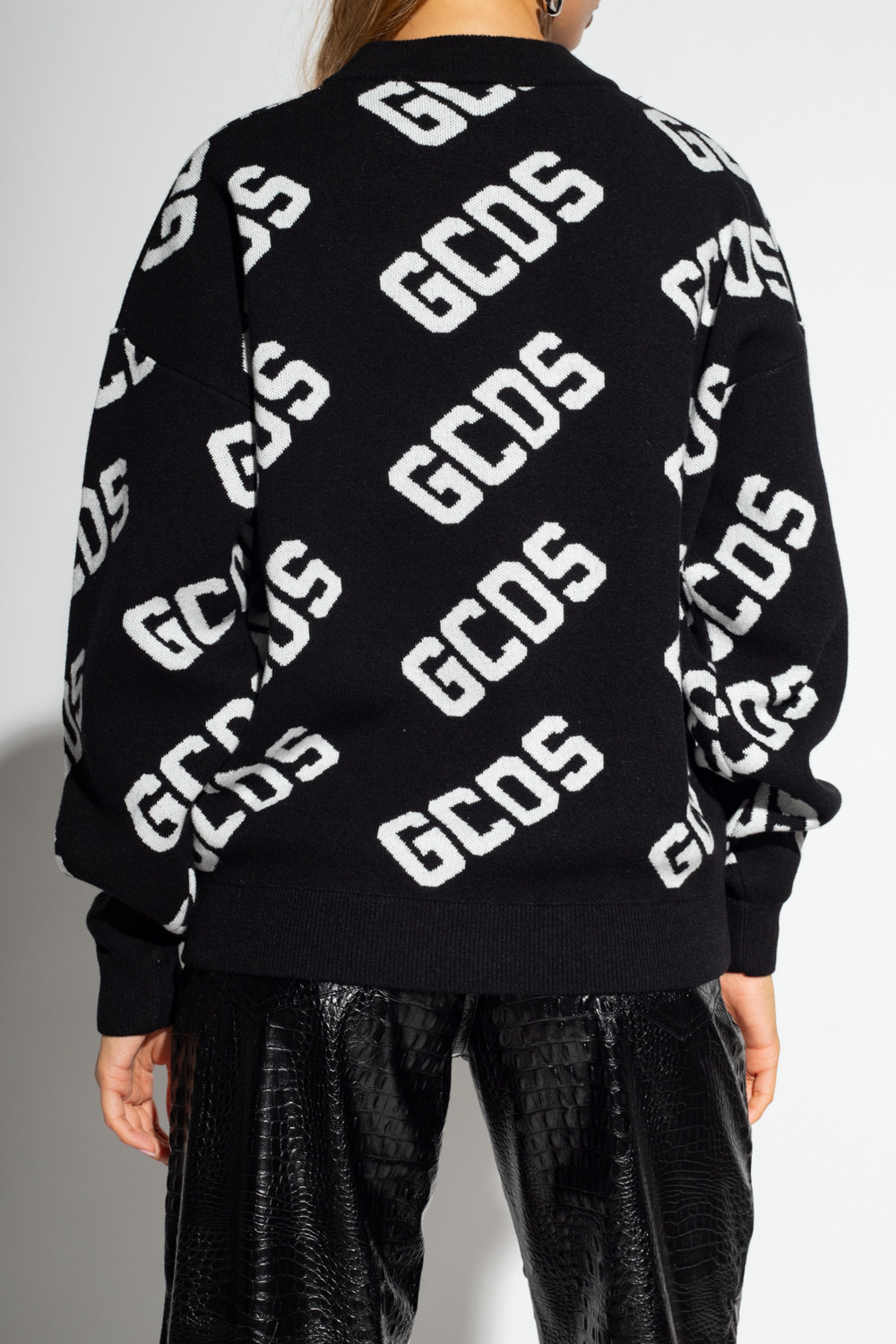 GCDS Sweater with logo