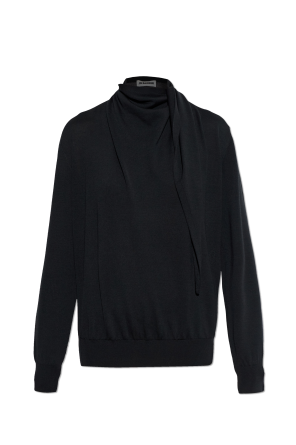 Suéter con escote decorativo