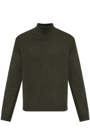 Suéter con cuello alto