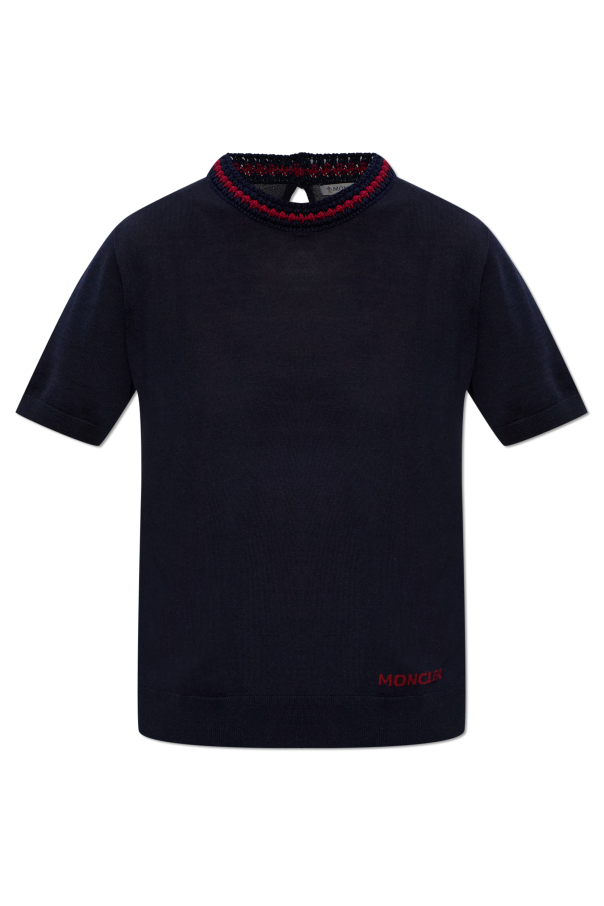 Top with embroidered logo od Moncler