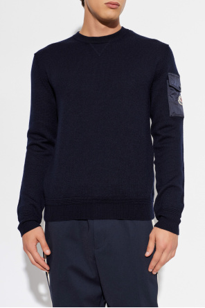 Moncler Sweter z kieszenią na rękawie