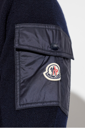 Moncler Sweter z kieszenią na rękawie