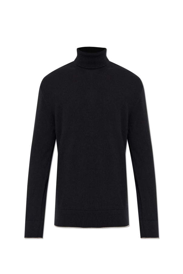 Cashmere turtleneck od Eleventy