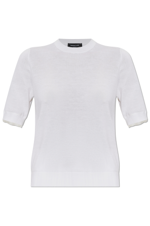 Top with decoratively finished sleeves