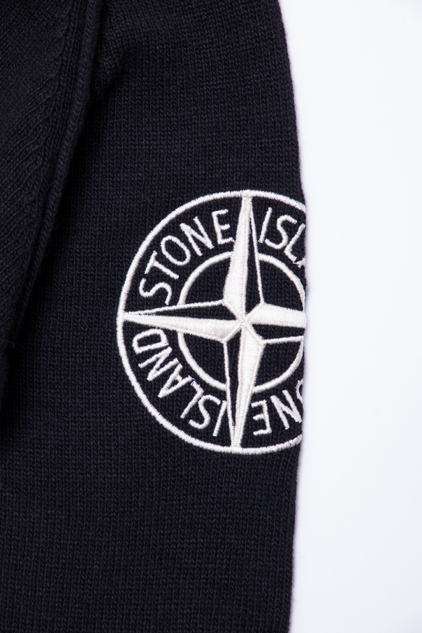 Stone Island Kids Learn about the details of a project
