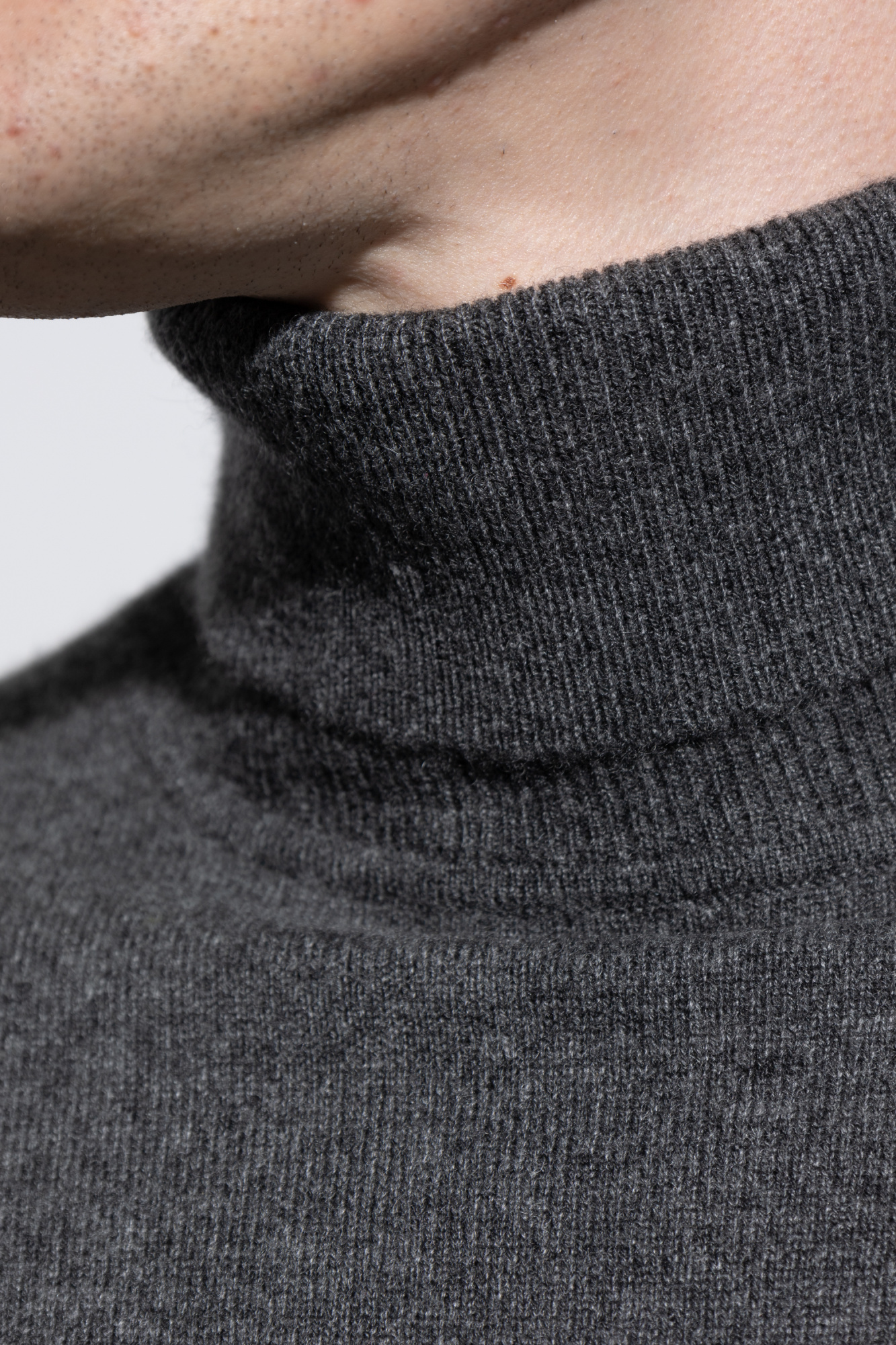 Theory Cashmere Turtleneck