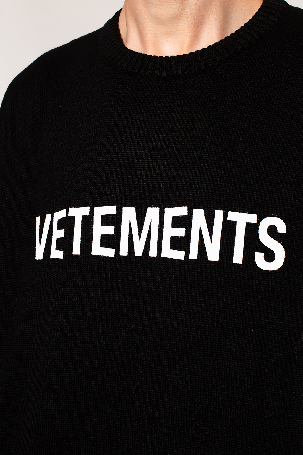 VETEMENTS Sweater with logo