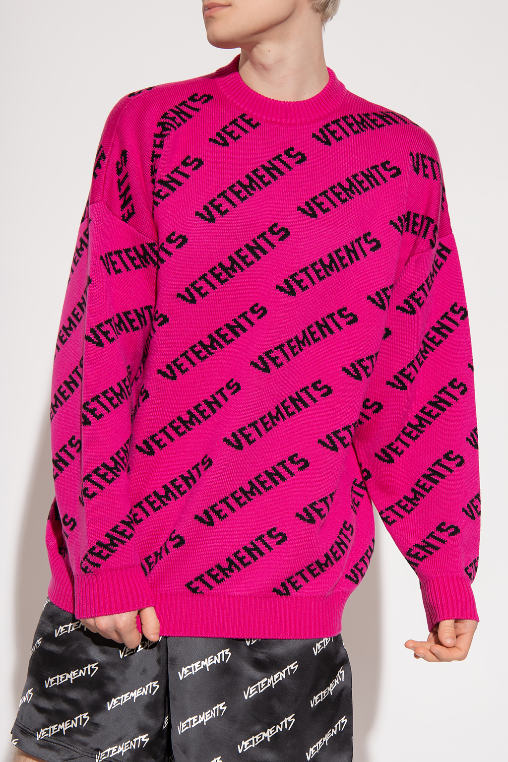 VETEMENTS sweater replay with monogram